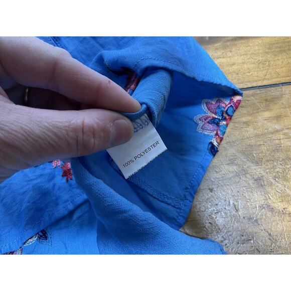 Anthropologie Kindred 1X Blouse Blue Embroidered Boho Peasant - Picture 9 of 10